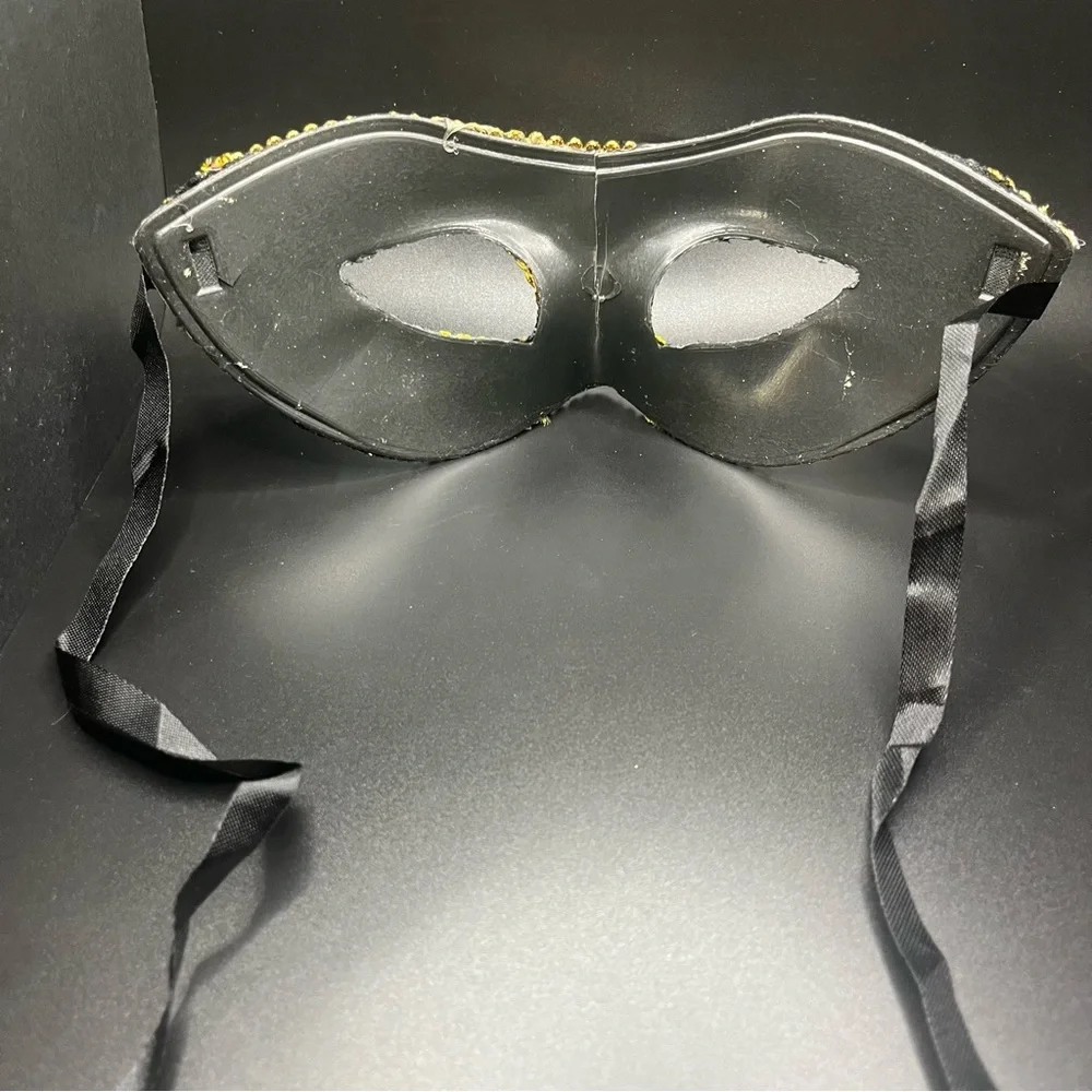 Gold Baroque Masquerade Eye Mask